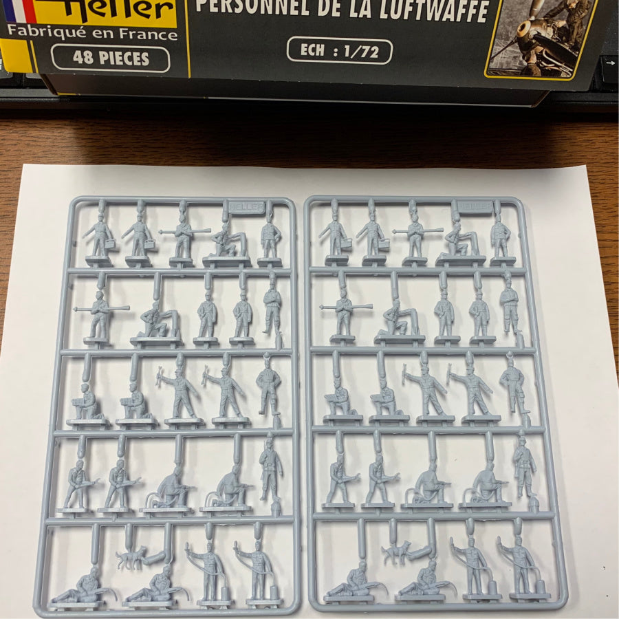 1/72 WWII Luftwaffe Personnel Box (Heller)