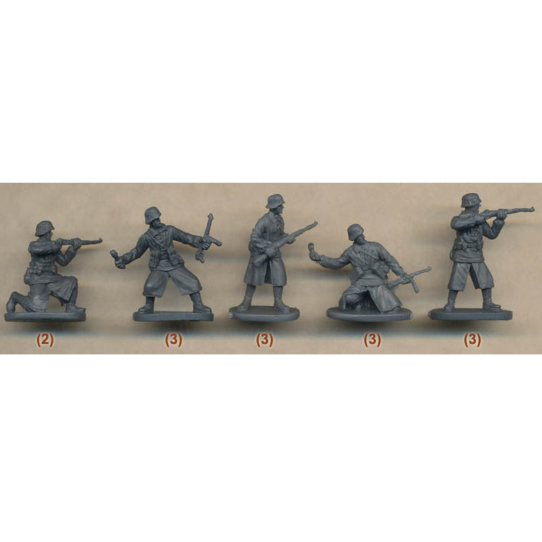 1/72 WWII German Infantry in Winter Smocks Box (Caesar)