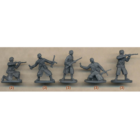 1/72 WWII German Infantry in Winter Smocks Box (Caesar)