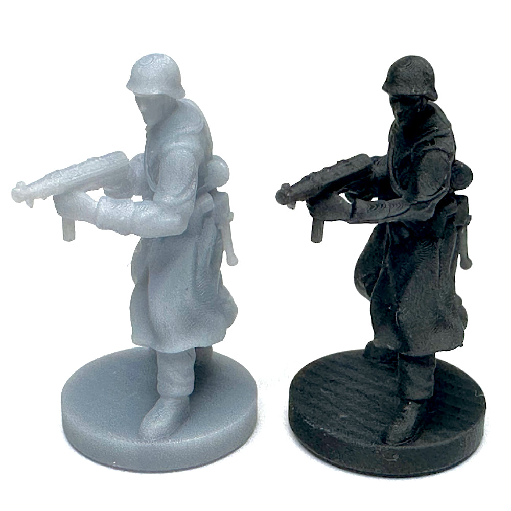 German Soldier in Greatcoat w/ MP40 (3D Printed) x5