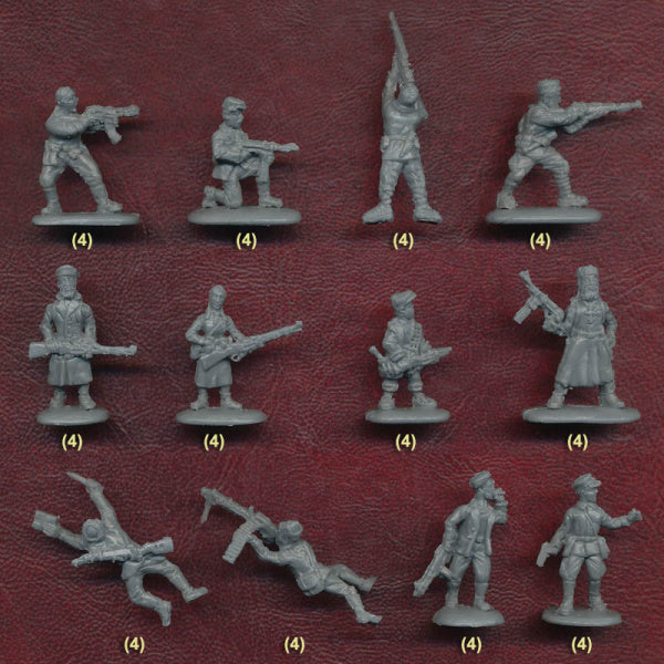 1/72 WW II Soviet Partisans in Summer Dress (STR)